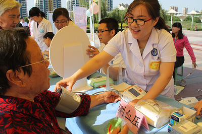 2017全民營(yíng)養(yǎng)周“濱州站”盛大啟動(dòng)，專(zhuān)業(yè)營(yíng)養(yǎng)健康咨詢服務(wù)惠及市民